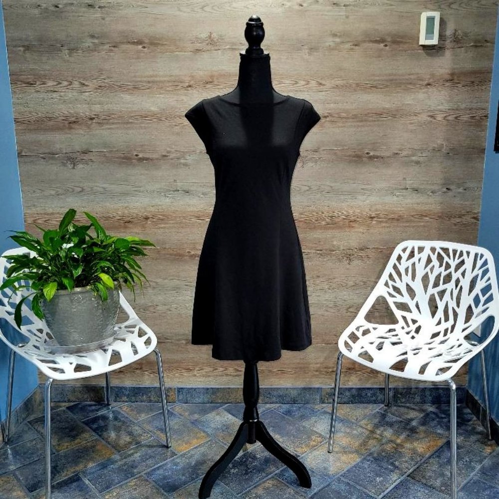 Simple Black Knit GAP Dress